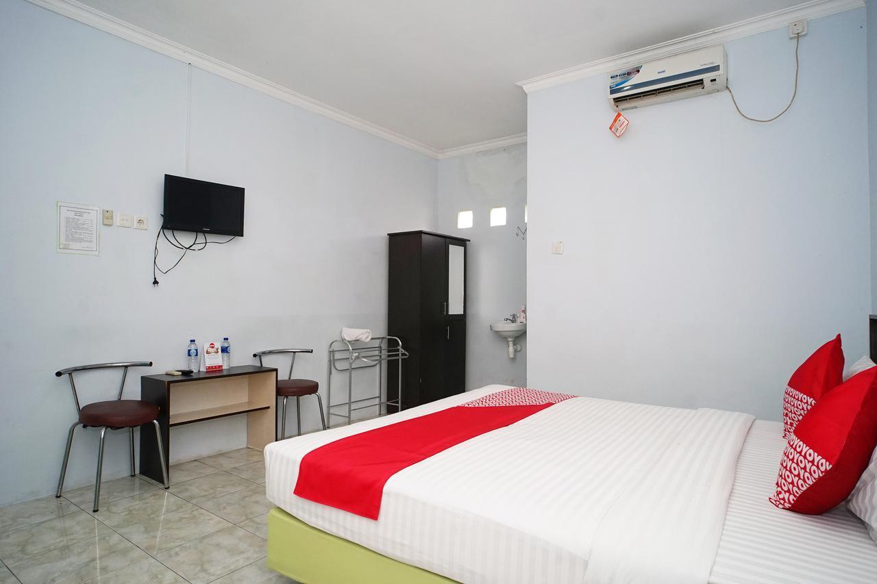 OYO 754 Nur Aziziah Guest House Syariah Balikpapan  Exterior foto