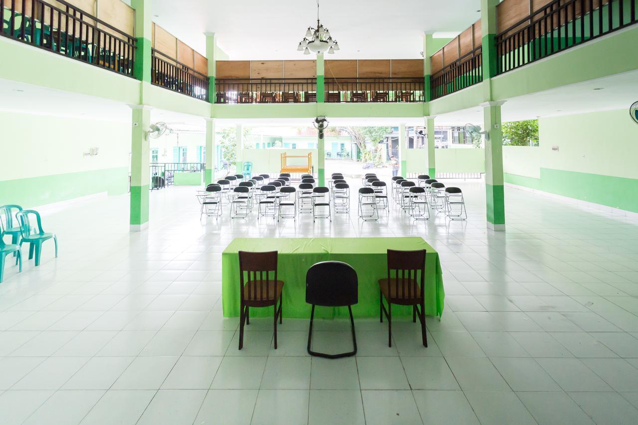 OYO 754 Nur Aziziah Guest House Syariah Balikpapan  Exterior foto