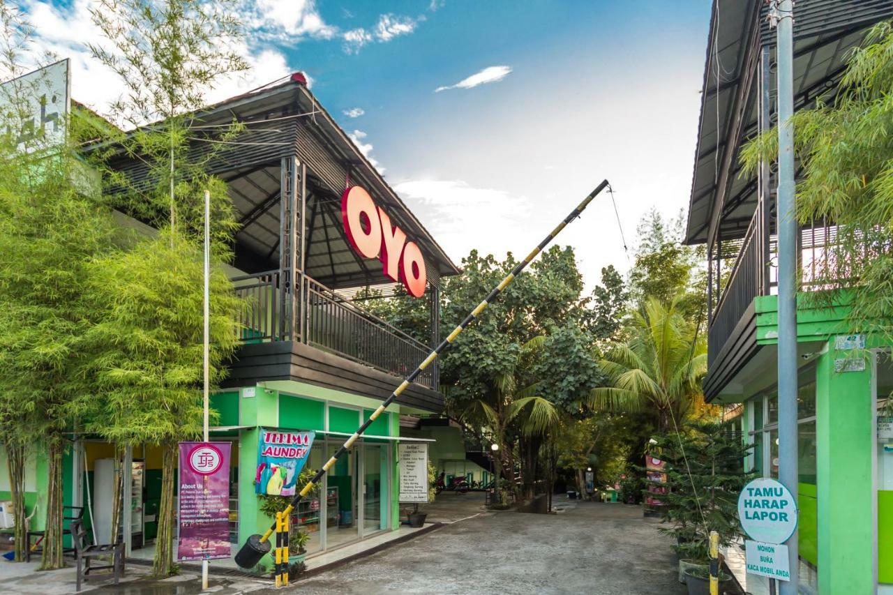 OYO 754 Nur Aziziah Guest House Syariah Balikpapan  Exterior foto