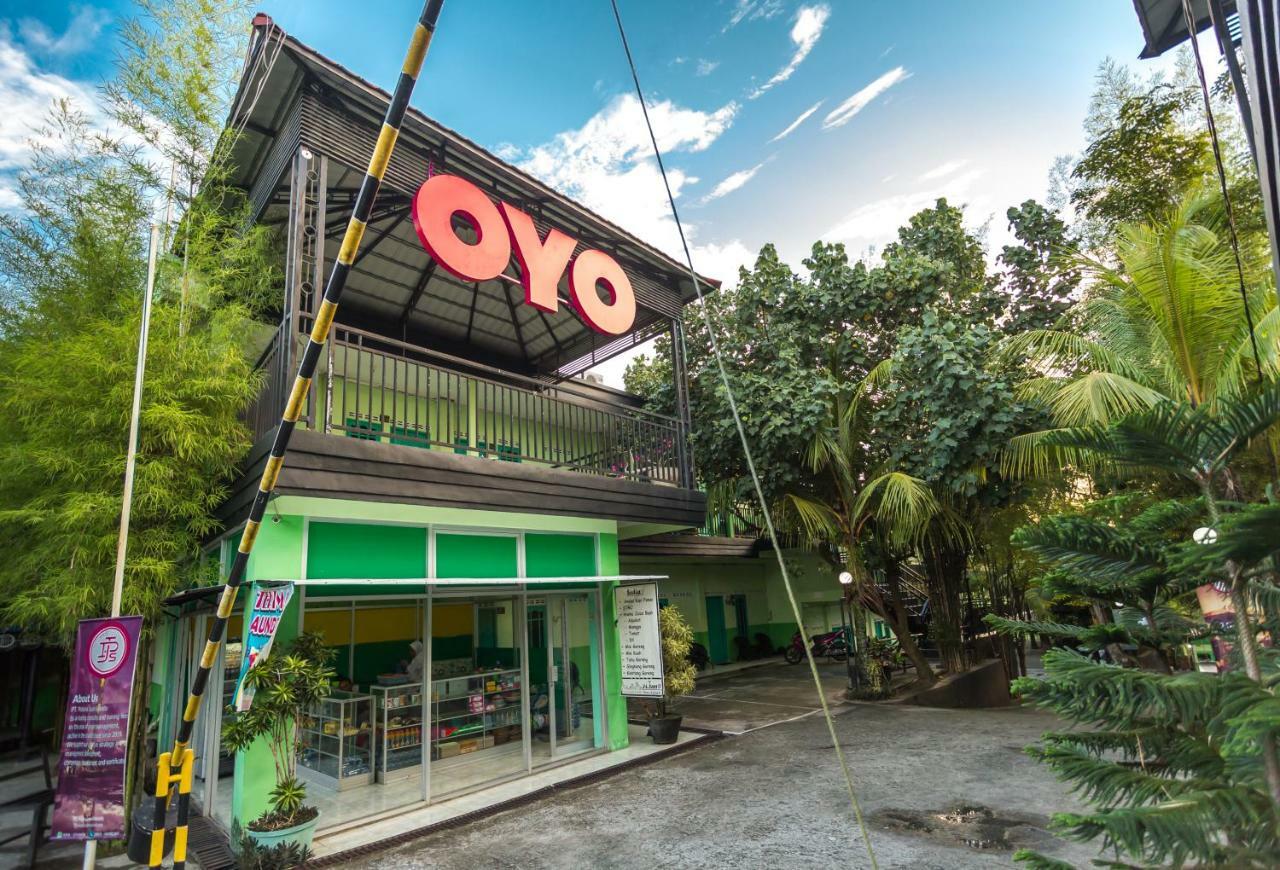 OYO 754 Nur Aziziah Guest House Syariah Balikpapan  Exterior foto