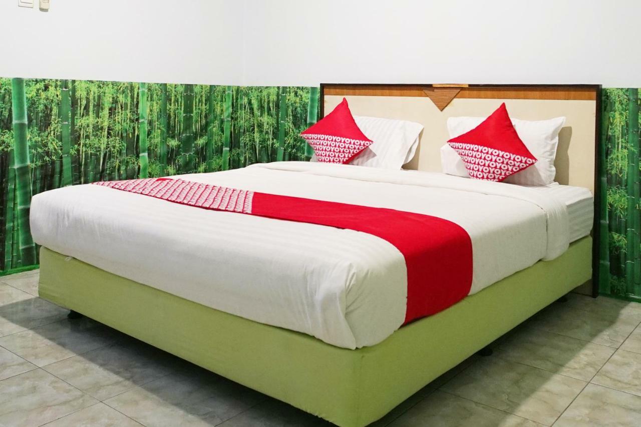 OYO 754 Nur Aziziah Guest House Syariah Balikpapan  Exterior foto