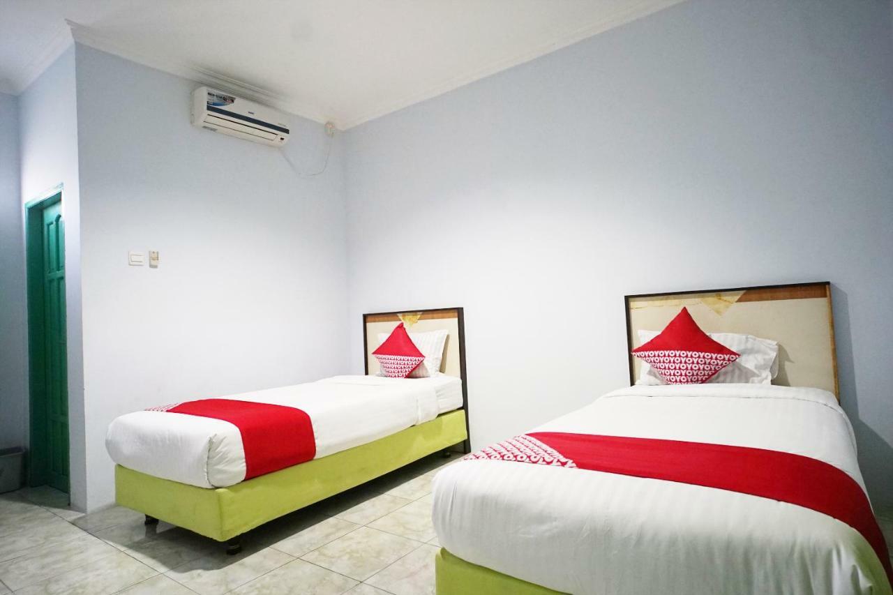 OYO 754 Nur Aziziah Guest House Syariah Balikpapan  Exterior foto